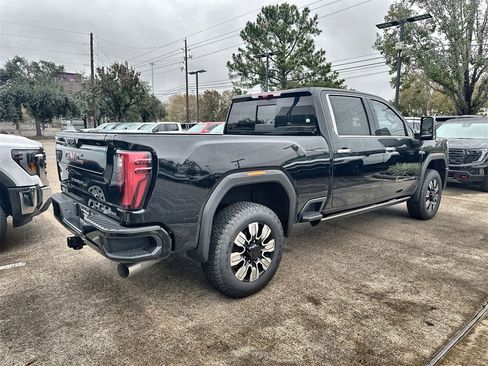 New 2025 GMC Sierra 2500 Denali w/ Denali Reserve Package image 11