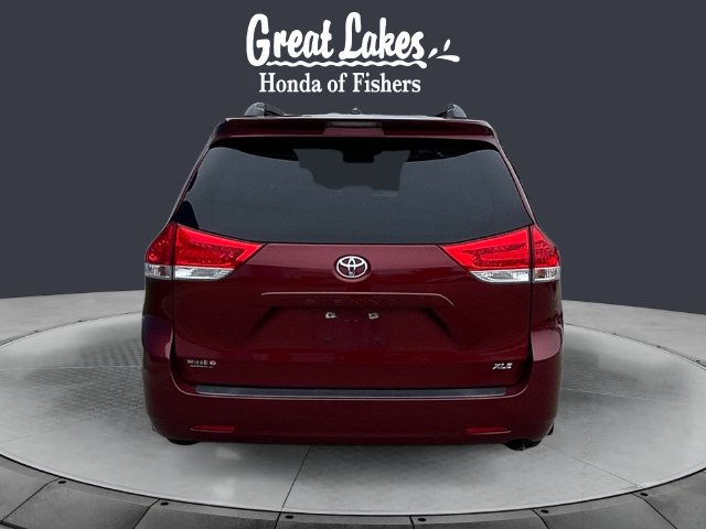 Used 2012 Toyota Sienna XLE FWD image 4