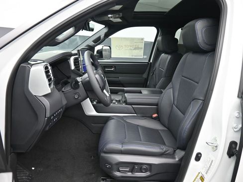 New 2024 Toyota Tundra Platinum image 19