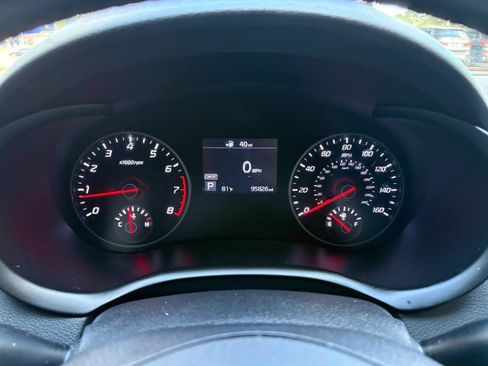 Used 2019 Kia Stinger RWD image 36