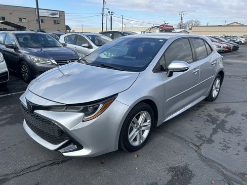 Used 2021 Toyota Corolla SE image 2