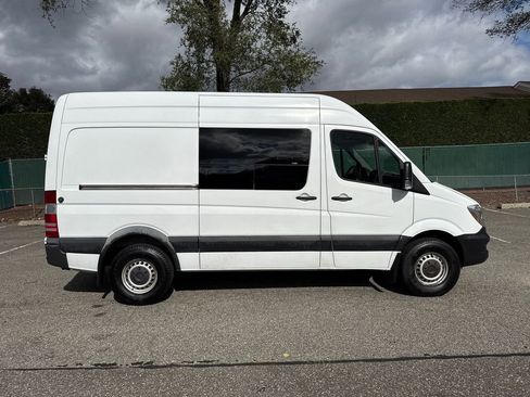 Used 2017 Mercedes-Benz Sprinter 2500 image 8