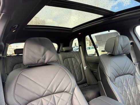 New 2026 BMW X5 M60i image 21
