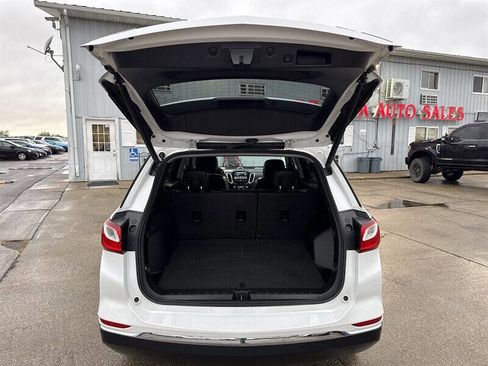 Used 2018 Chevrolet Equinox Premier image 18