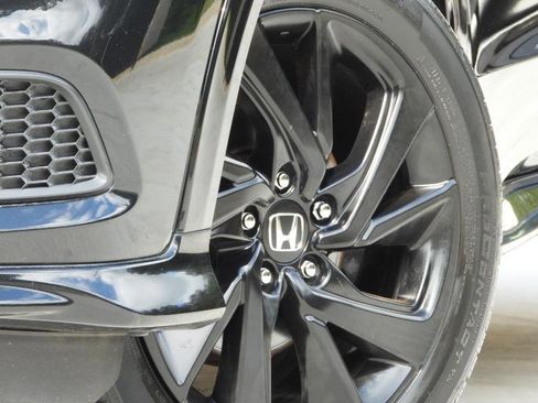 Used 2021 Honda HR-V Sport image 4
