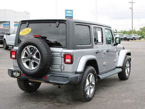 Used 2020 Jeep Wrangler Unlimited Sahara AWD/4WD image 9