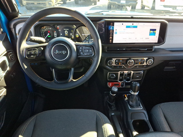 Used 2024 Jeep Wrangler Unlimited AWD/4WD image 11