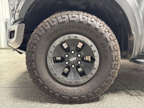 Used 2018 Ford F150 Raptor w/ Equipment Group 802A Luxury image 3