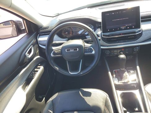 Used 2022 Jeep Compass Latitude image 13