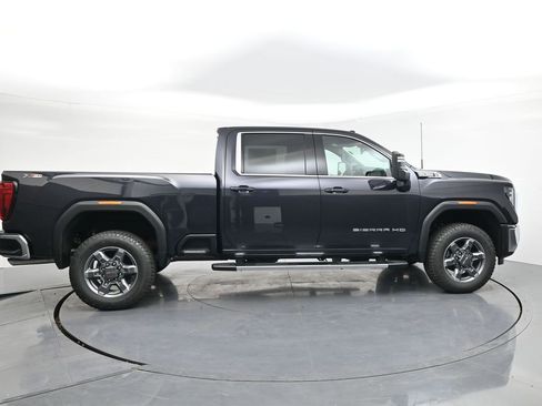 New 2026 GMC Sierra 3500 SLE w/ SLE Value Package image 6
