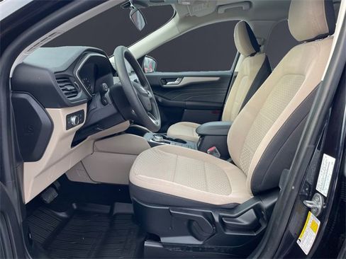 Used 2021 Ford Escape SE image 9