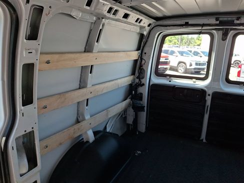 Used 2024 Chevrolet Express 2500 w/ Driver Convenience Package RWD image 19