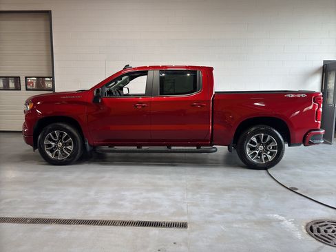 Used 2024 Chevrolet Silverado 1500 RST w/ Convenience Package II AWD/4WD image 2