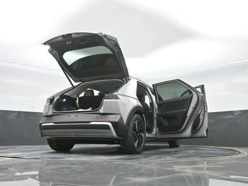 New 2025 Hyundai Ioniq 5 SEL image 43