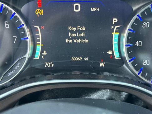Used 2018 Chrysler Pacifica Touring-L Plus FWD image 39