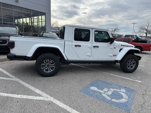 New 2026 Jeep Gladiator Mojave image 32
