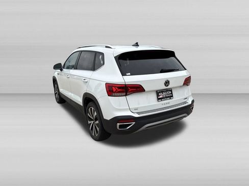 Used 2022 Volkswagen Taos SE AWD/4WD image 7