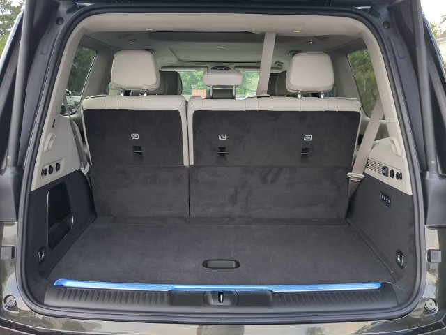 Used 2023 Jeep Grand Wagoneer Series II w/ Flexible Seating Group AWD/4WD image 12