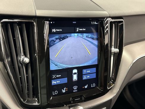 Used 2018 Volvo XC60 T5 R-Design w/ Convenience Package AWD/4WD image 20