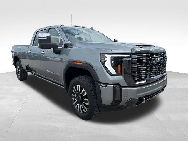 Used 2024 GMC Sierra 2500 Denali Ultimate AWD/4WD image 4