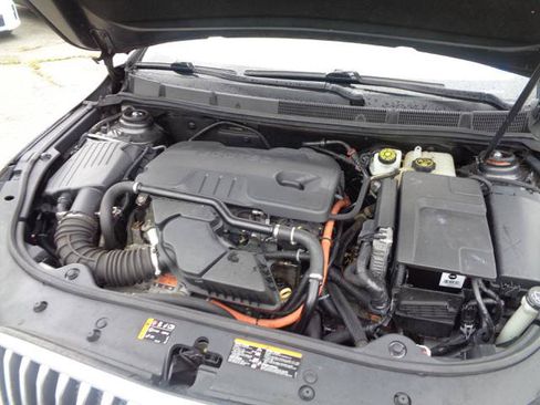 Used 2013 Buick LaCrosse FWD image 32