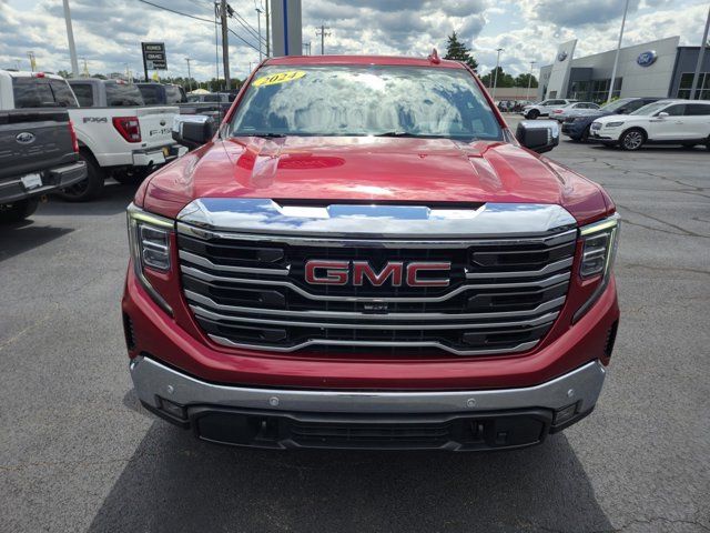 Used 2024 GMC Sierra 1500 SLT w/ SLT Premium Plus Package AWD/4WD image 3