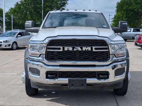 Used 2024 RAM 5500 Tradesman w/ Chrome Appearance Group AWD/4WD image 10