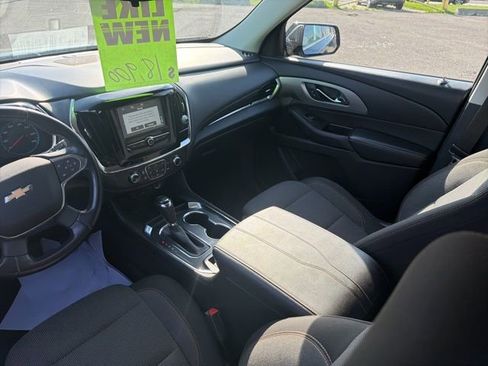Used 2018 Chevrolet Traverse LT FWD image 11