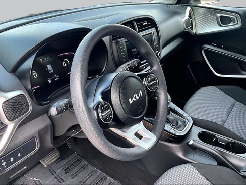 Used 2023 Kia Soul LX FWD image 16