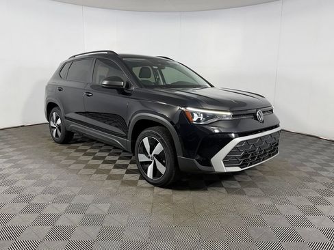 Used 2025 Volkswagen Taos S AWD/4WD image 4