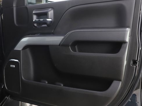 Used 2019 Chevrolet Silverado 2500 LTZ w/ Duramax Plus Package image 9