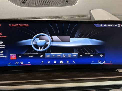 Used 2025 BMW X5 xDrive50e w/ Premium Package image 21