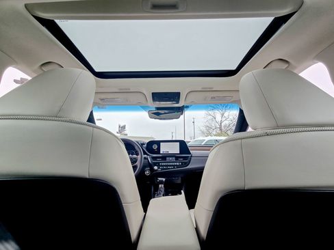 Used 2023 Lexus ES 350 w/ Premium Package image 43