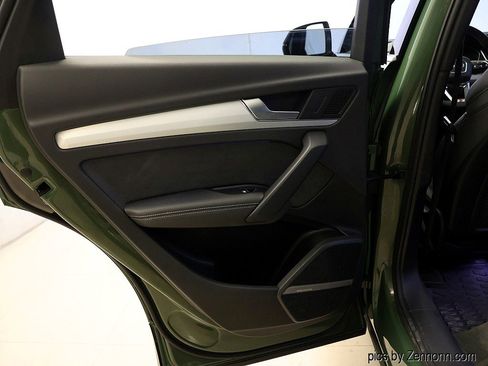 Used 2021 Audi Q5 e Premium Plus w/ Premium Plus Package image 31