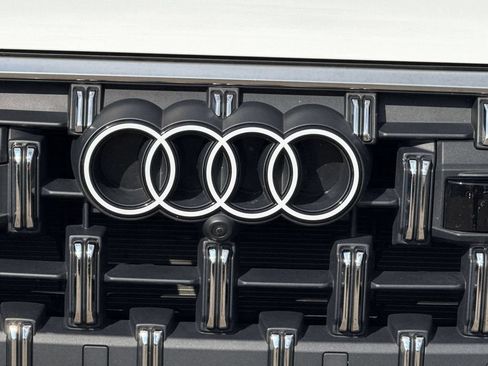 Used 2025 Audi Q7 3.0T Premium Plus AWD/4WD image 9