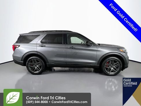 Used 2025 Ford Explorer ST-Line w/ ST-Line Street Pack image 19