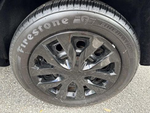 Used 2019 Ford Escape S image 30