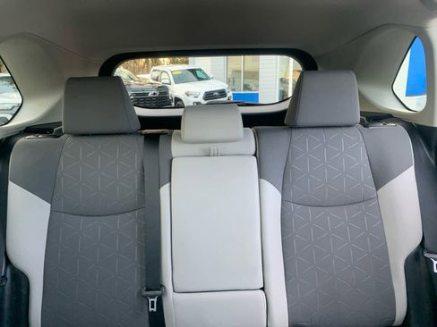 Used 2019 Toyota RAV4 XLE image 29