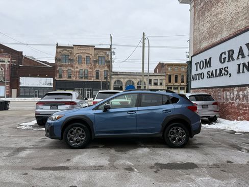 Used 2021 Subaru Crosstrek 2.5i Sport w/ Moonroof Package image 5
