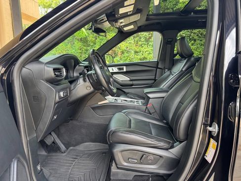 Used 2020 Ford Explorer ST w/ ST Street Pack AWD/4WD image 18