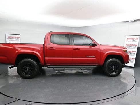 Used 2020 Toyota Tacoma SR5 image 9