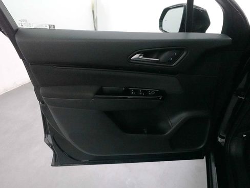 Used 2024 Honda Prologue EX image 10