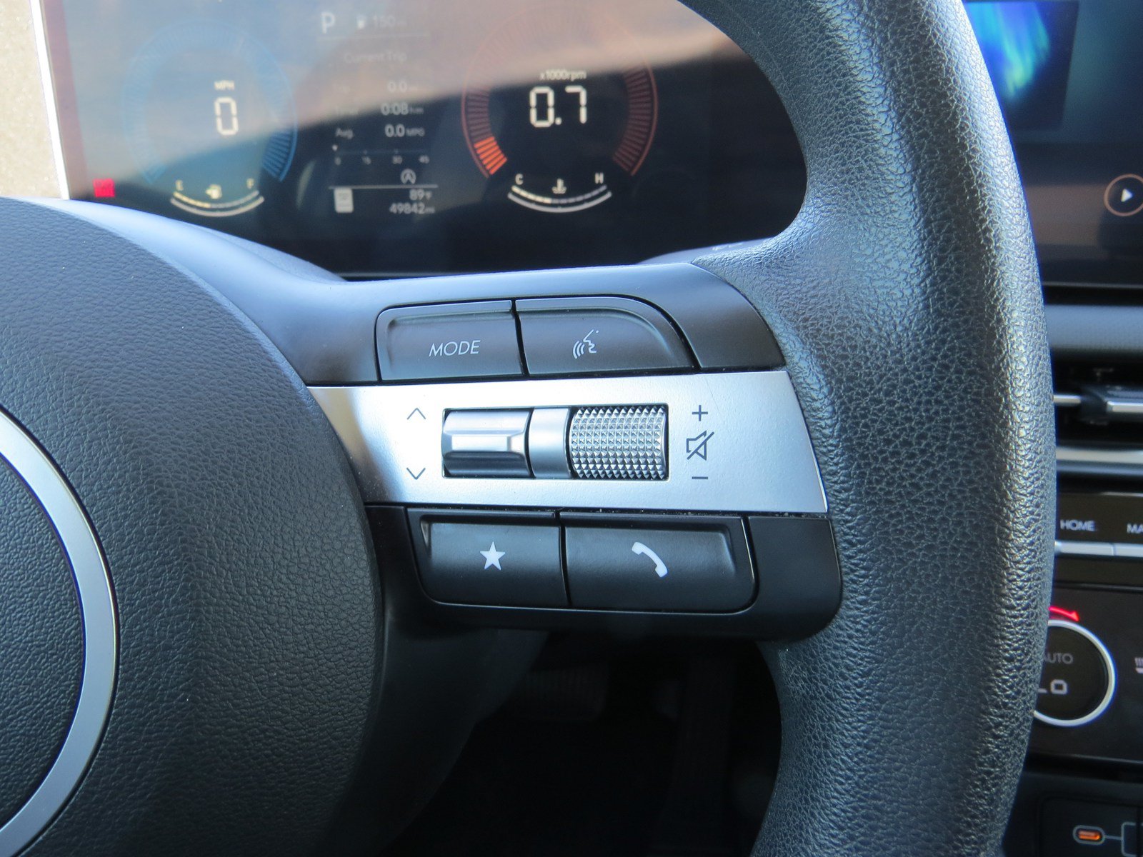 Used 2025 Hyundai Tucson SEL FWD image 19