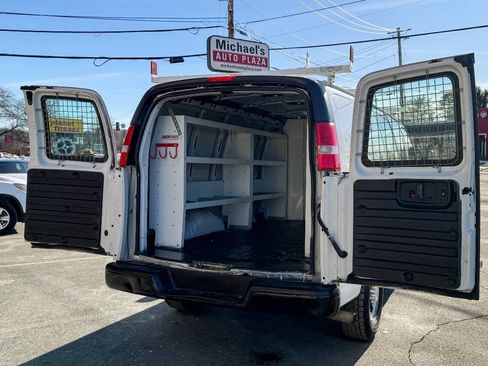 Used 2017 Chevrolet Express 2500 image 14