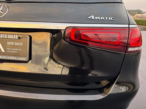 Used 2023 Mercedes-Benz GLS 580 4MATIC image 18