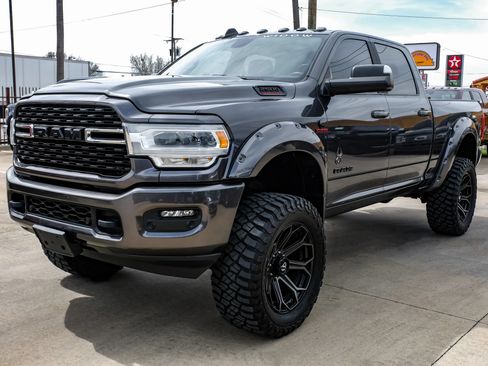 Used 2022 RAM 2500 Big Horn w/ Level C Equiment Group AWD/4WD image 7