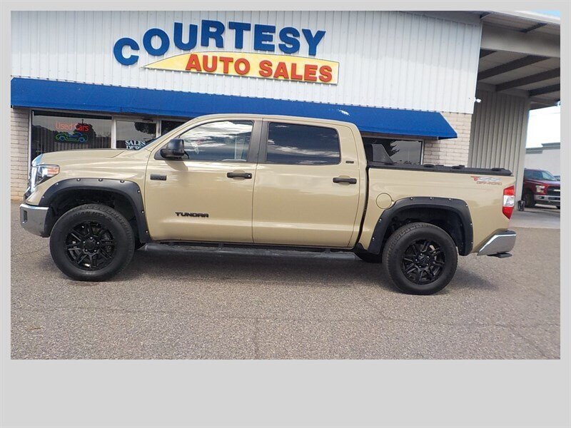 Used 2019 Toyota Tundra SR5 w/ SR5 Upgrade Package AWD/4WD image 3