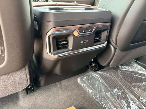 New 2026 GMC Sierra 2500 Denali Ultimate AWD/4WD image 16