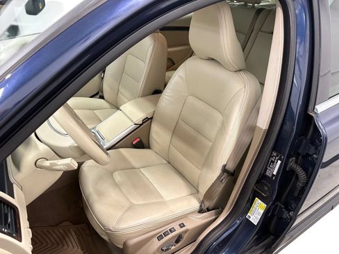 Used 2012 Volvo XC70 3.2 Premier Plus AWD/4WD image 11