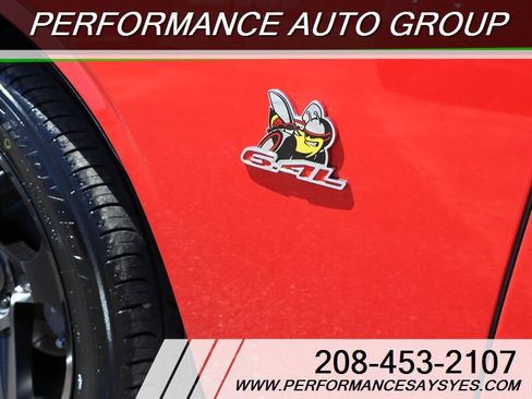 Used 2016 Dodge Challenger R/T Scat Pack RWD image 17